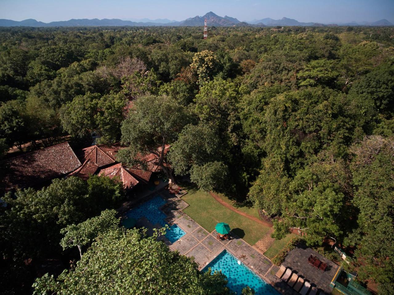 Hotel Sigiriya Exterior photo