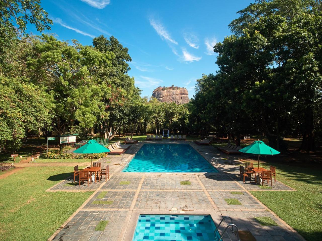 Hotel Sigiriya Exterior photo